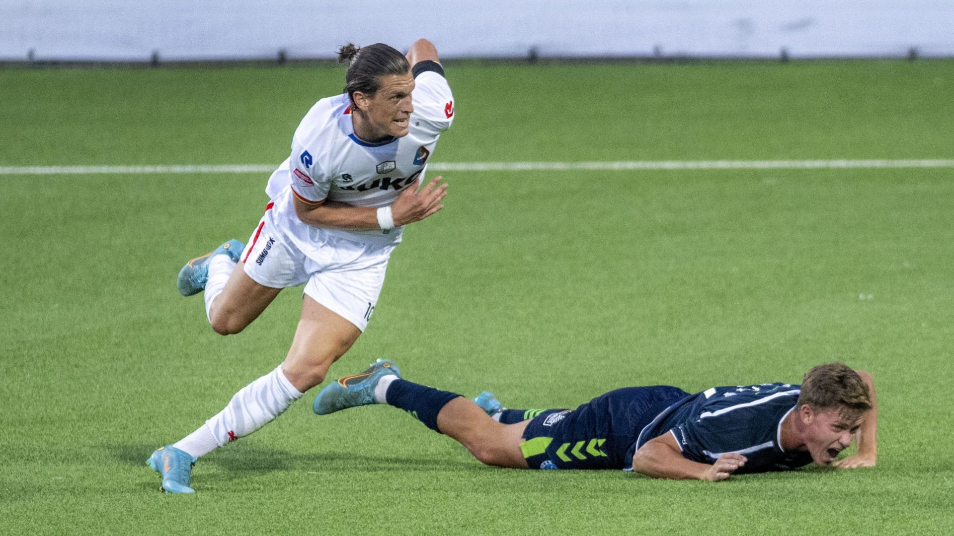 Christos Giousis Telstar In Duel Met Philip Brittijn Van De Graafschap 