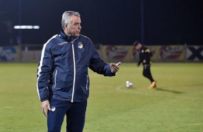 Apoel Epistrefei Ston Archangelo O Samios Nea Kathikonta Se Georgiadi Kai Kyprianou