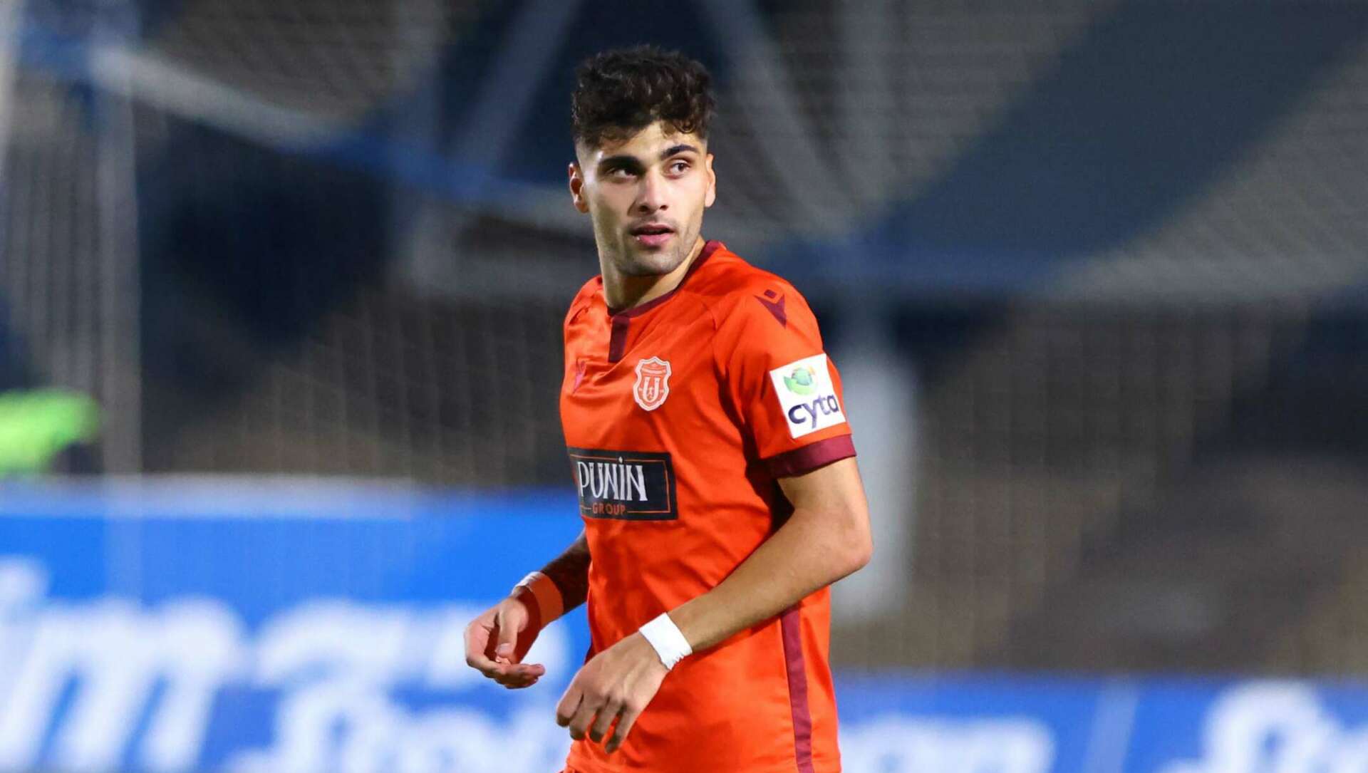 Karmiotissa Kleinei To Deal Paei Polonia O Katsantonis
