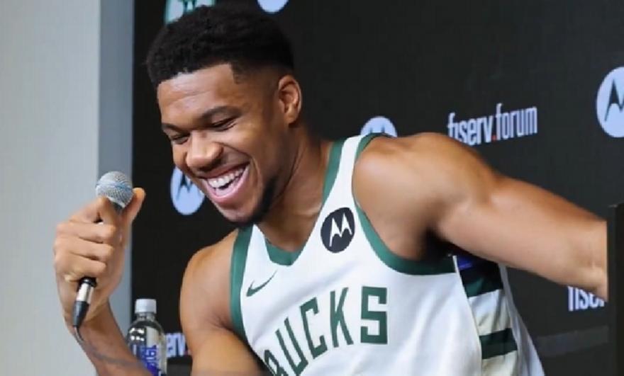 Giannis Media Day 223622