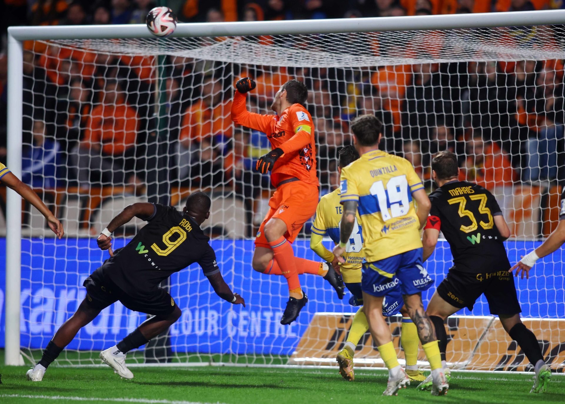 Apoel (4)