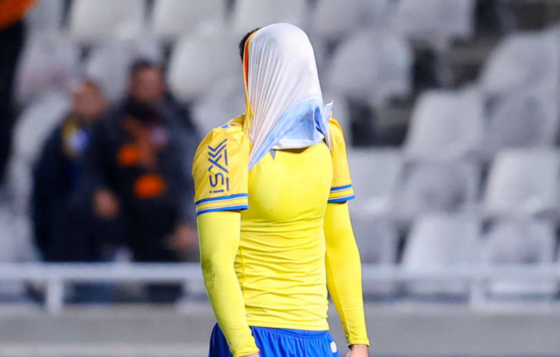 Apoel Sad (2)