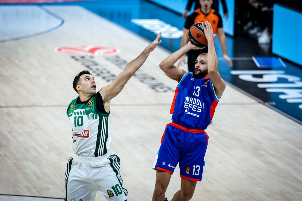 [374258] Euroleague 2024 2025 / AnaΝΤΟΛΟΥ ΕΦΕΣ ΠΑΝΑΘΗΝΑΪΚΟΣ (eurokinissi)