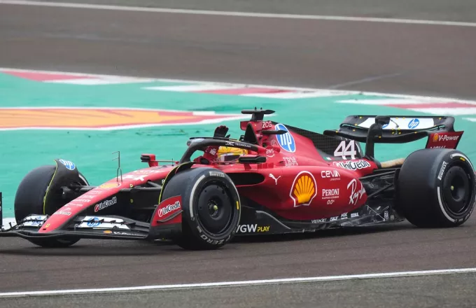 Hamilton Ferrari 25 Ap25022347896932.jpg