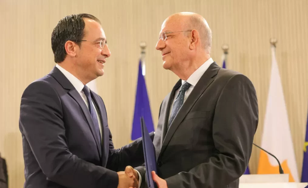 Makis Keravnos Nikos Christodoulides Xrei Somateion 1024x683