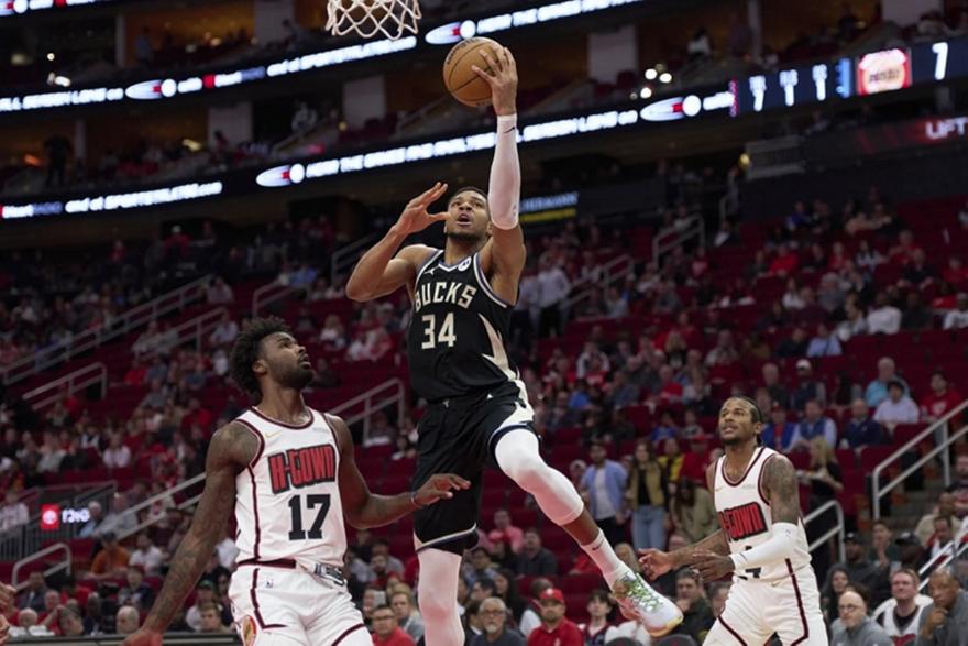 Rockets Bucks Giannis 070011
