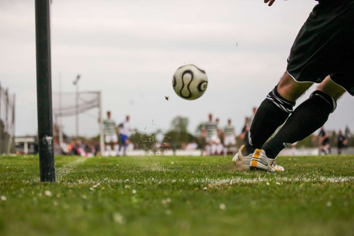 Football 1678992 1920