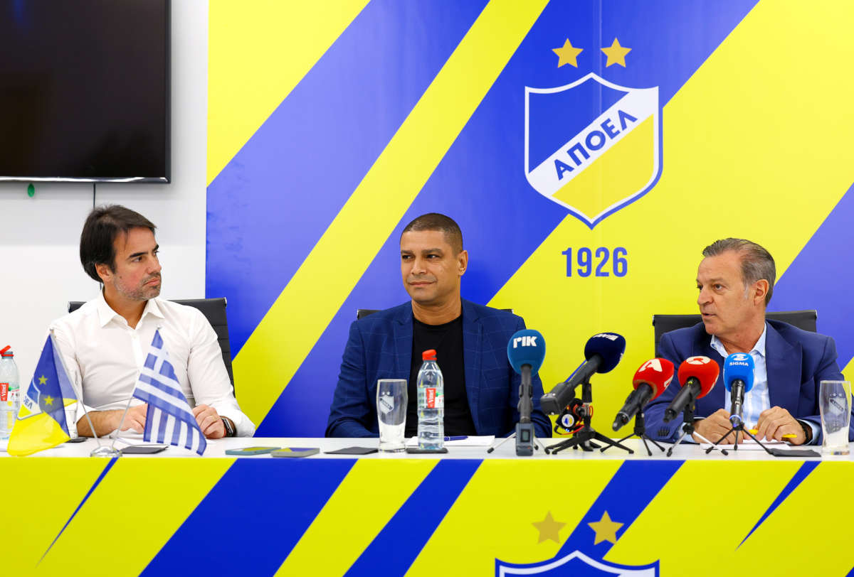 Apoel F 8