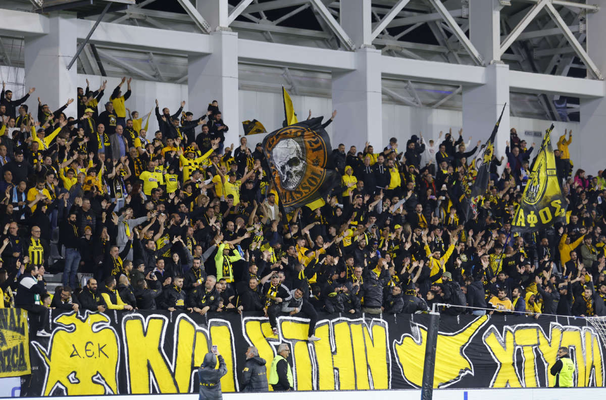 aek athens fans
