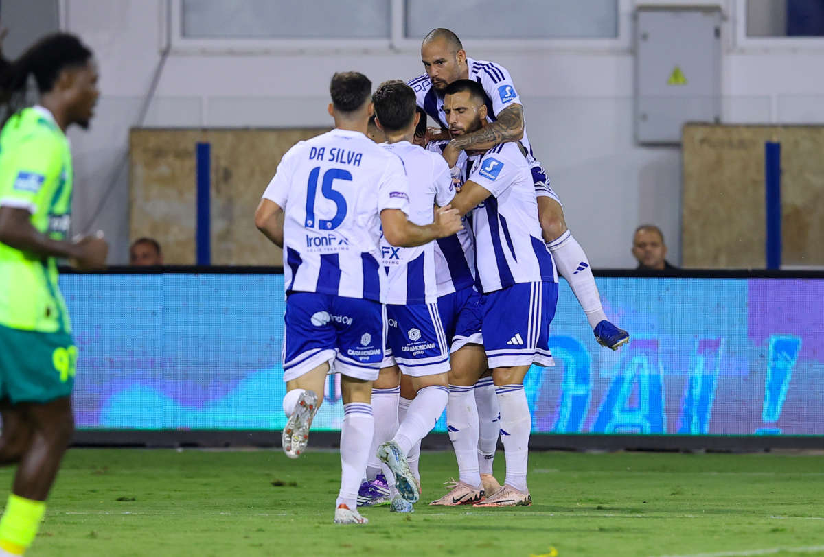 Anorthosis