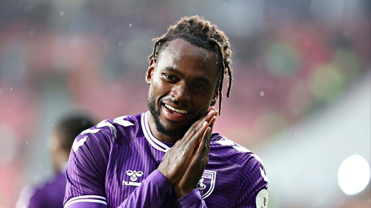 Landry Dimata Turklerin Futbola Olan Tutkusuna Bayildim
