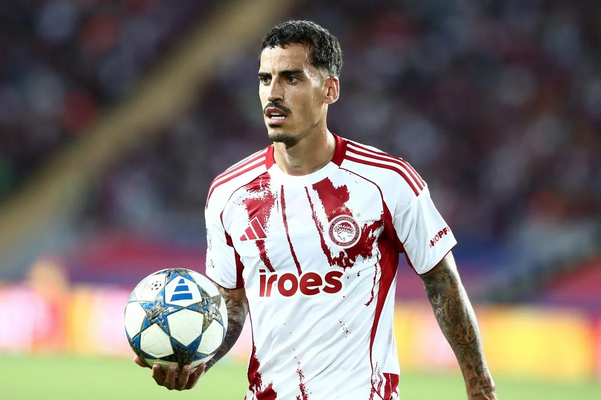 Chiquinho Olympiacos 1 1200x800