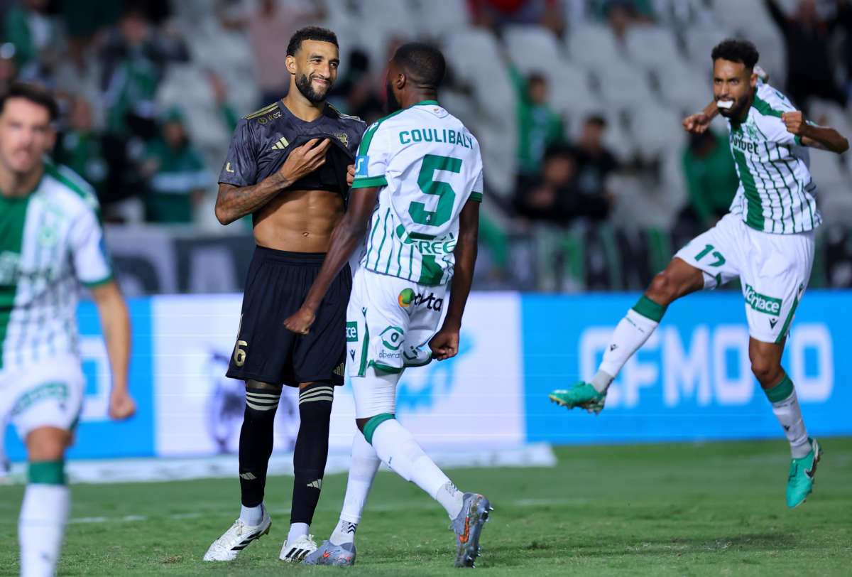 Omonoia Aris (2)