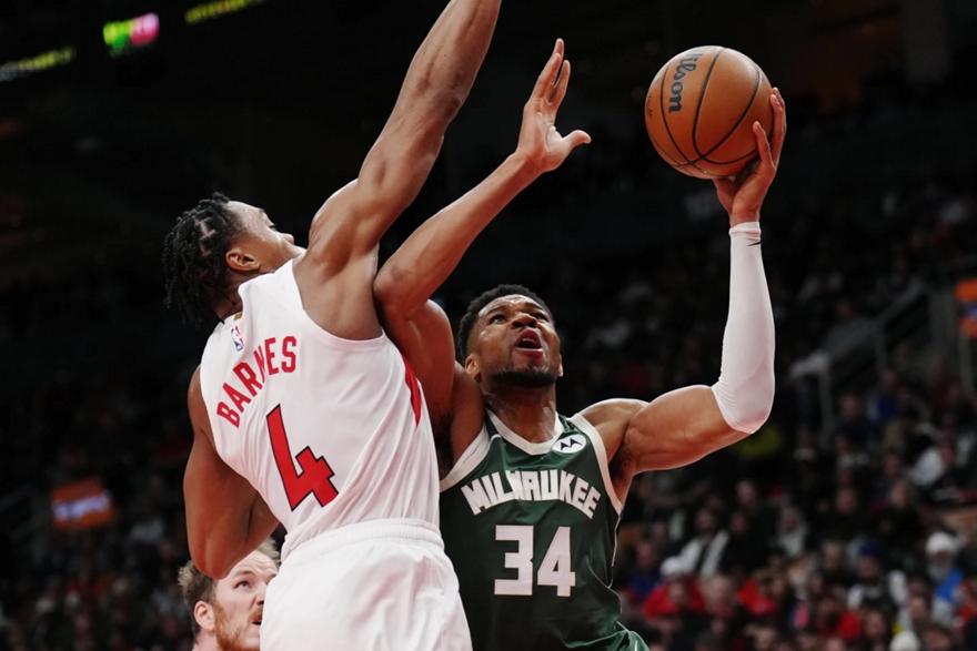 Bucks Raptors Score Nba 064647