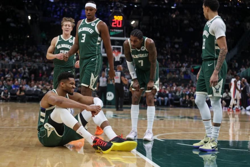 Bucks Pistons Score 062434