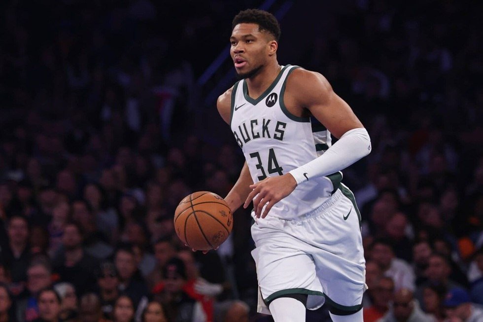 Giannis Antetokounmpo Bucks Knic 1