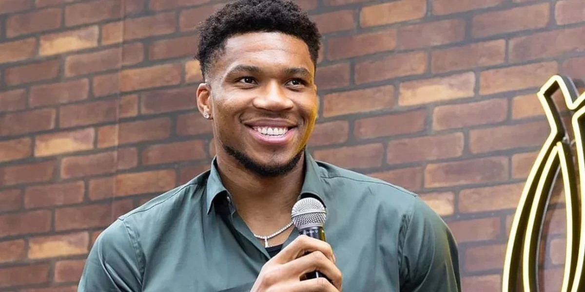 Giannis Antetokounmpo.jpg