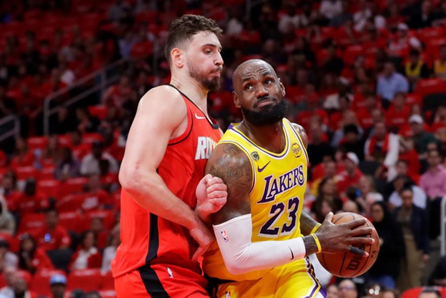 Rockets Lakers Score 063501