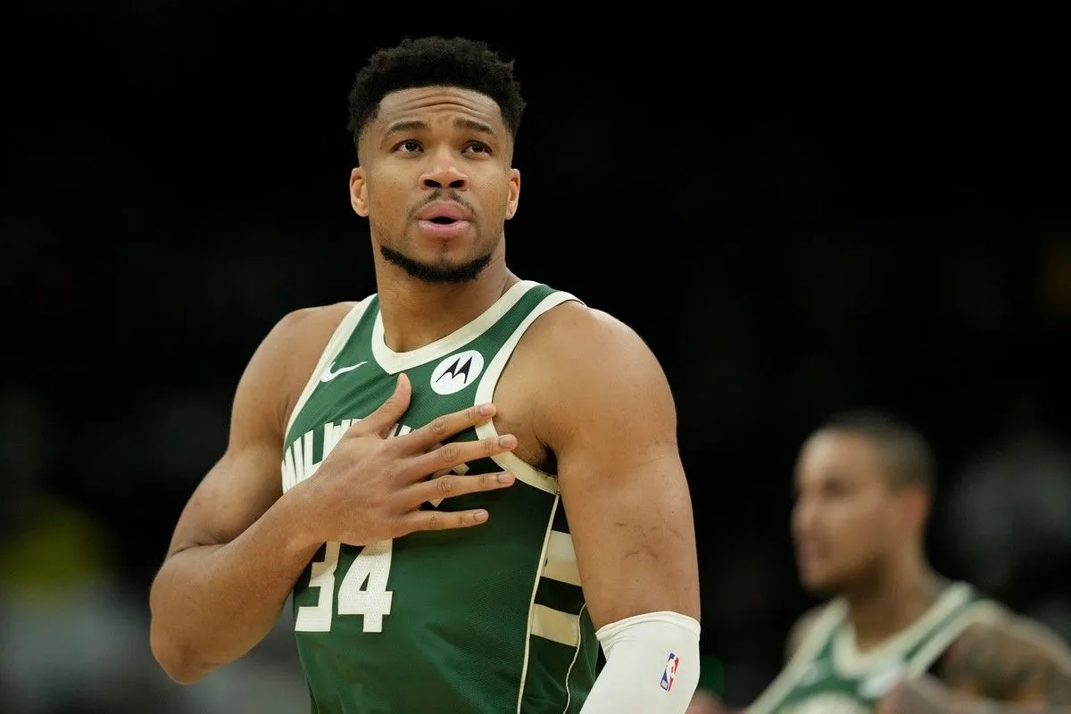 Antetokounmpo 2 1200x800