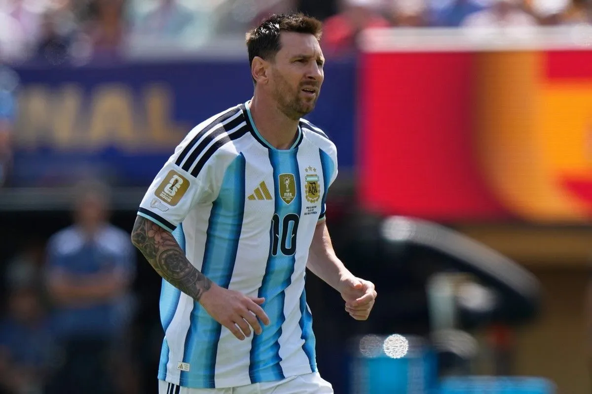 Messi1 5 1200x800