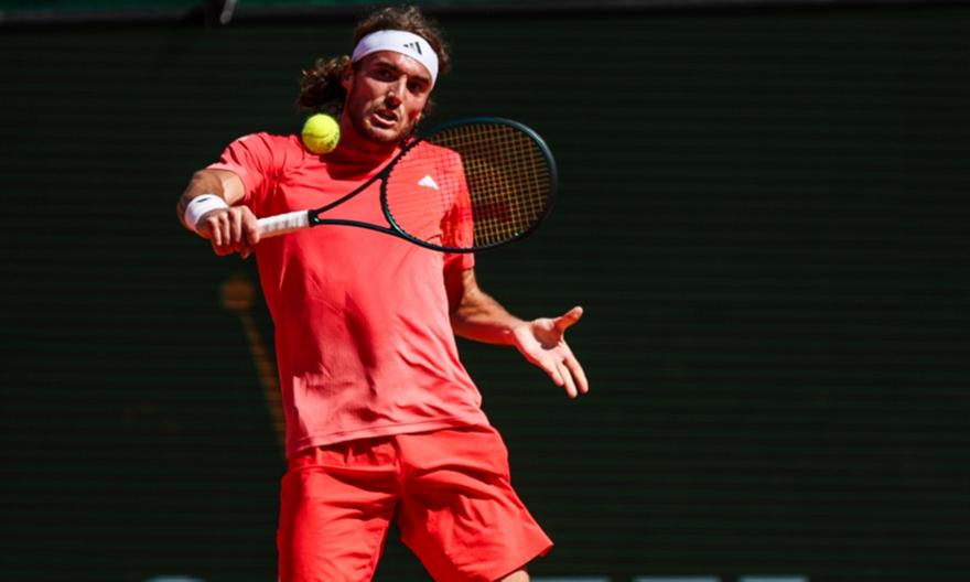 Tsitsipas 2 210017