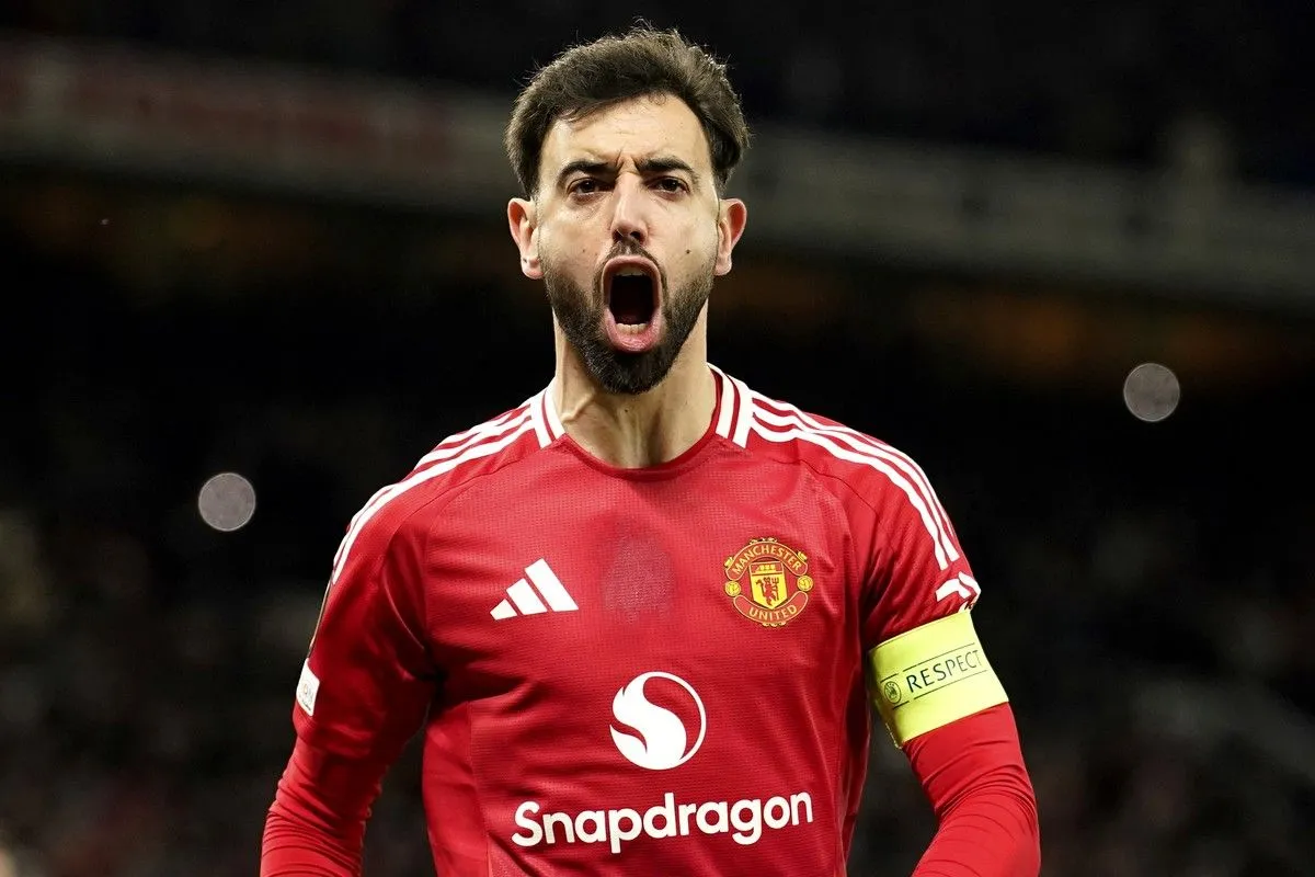 Bruno Fernandes Manchester United 1200x800