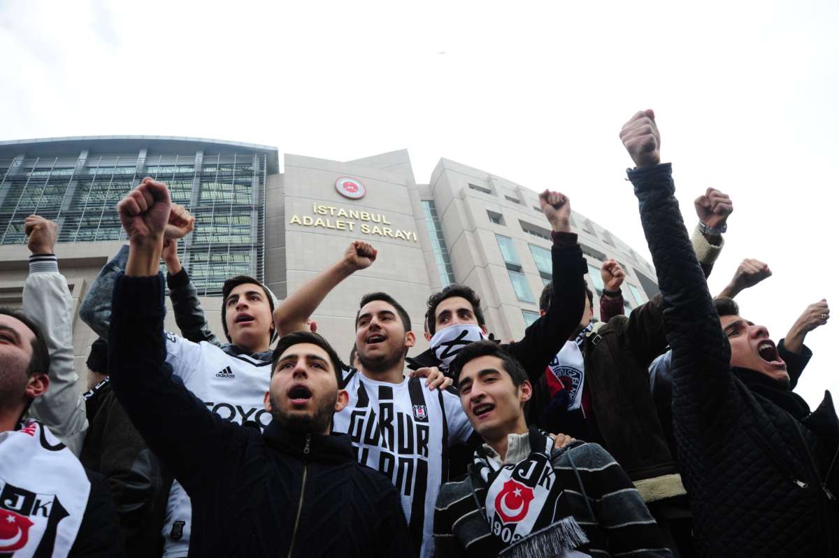 Dec 16 2014 °stanbul Turkey Besiktas Fans Shout Slogans On December 16 2014 In Istanbul Dur