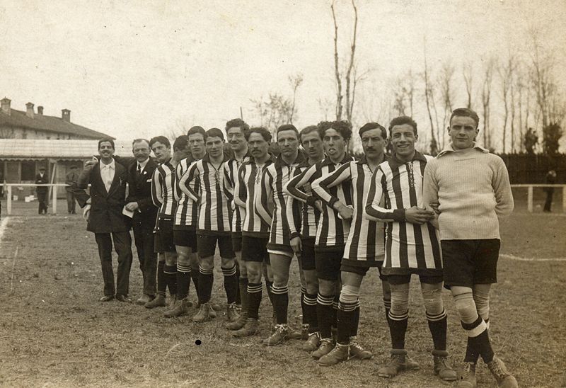 800px Atalanta 1913 14
