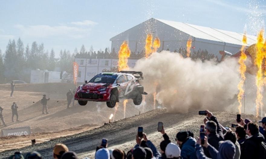 W04 182915w30131854elfynevans 091428